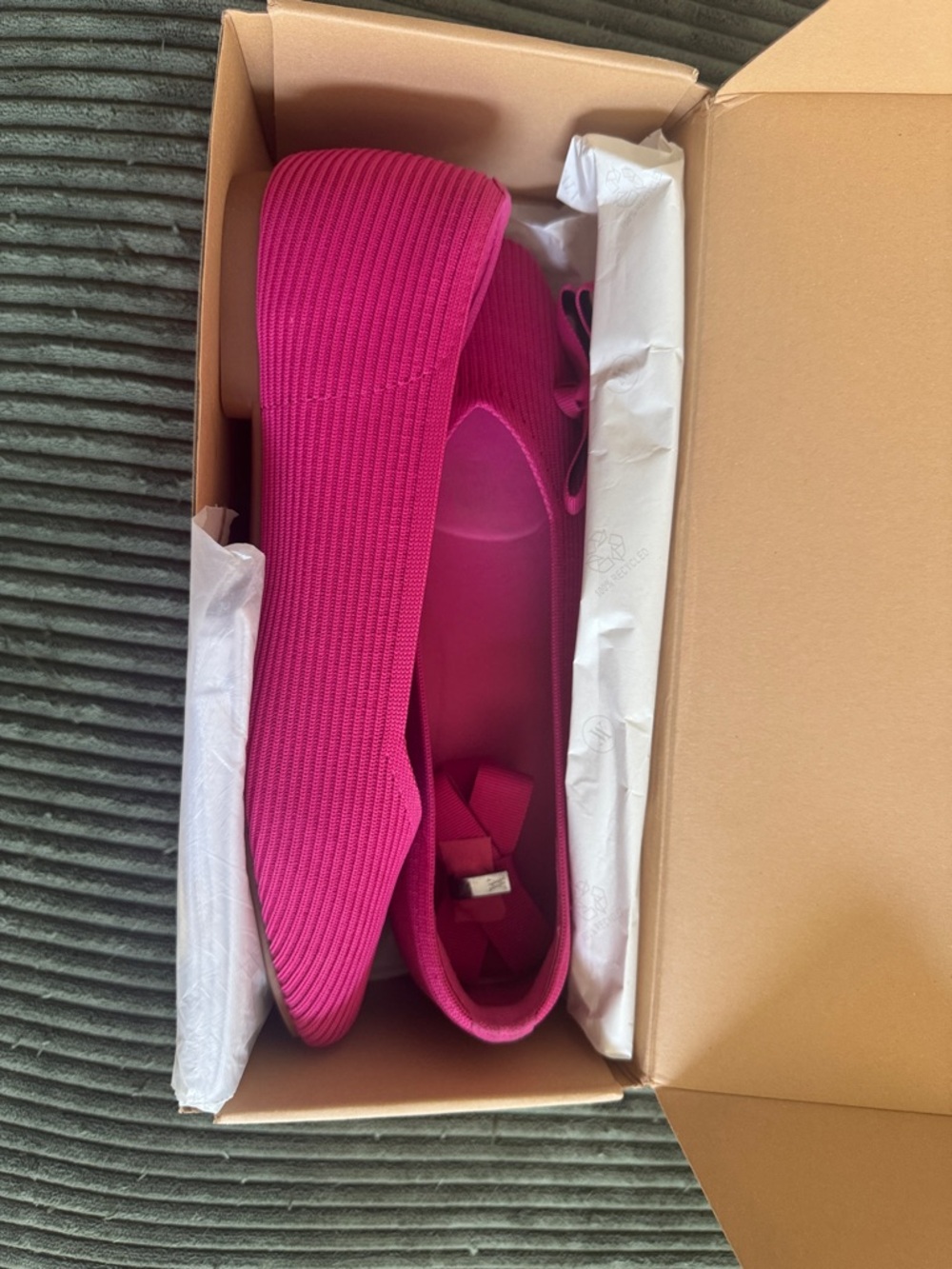 Vivaia pitaya Flats with removable Bow Accent